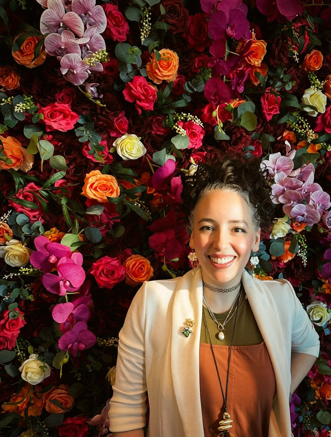 Are Statement Earrings Professional? How to Wear Bold Jewelry at Work With Confidence
