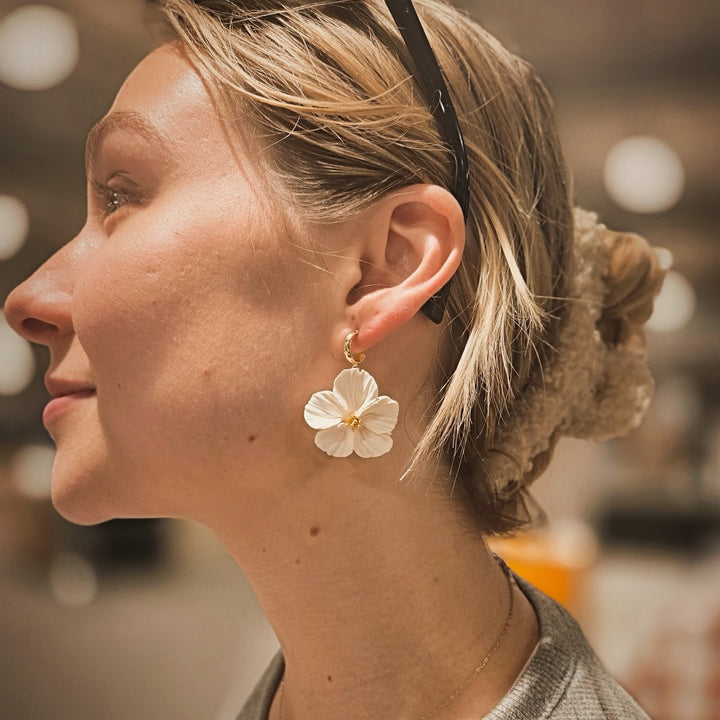 Florita - Handmade Mini Flower Earrings